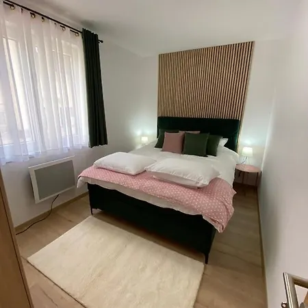 Aspen Apartment *